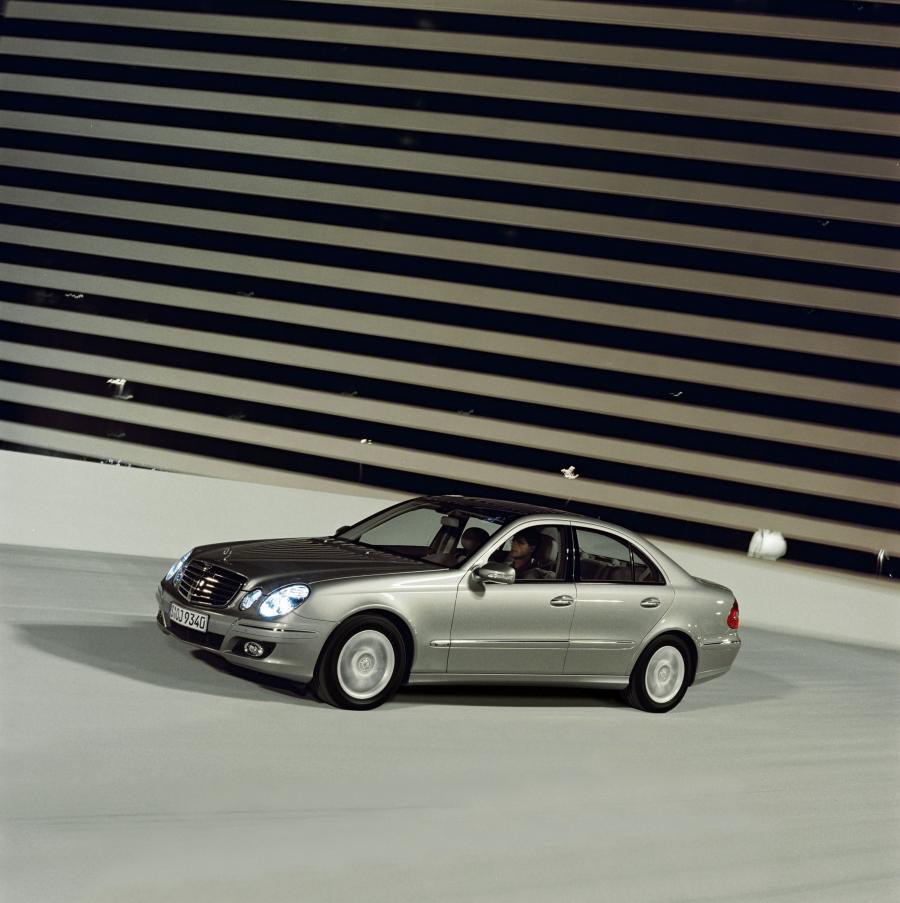  Mercedes-Benz E-Class 2007 года  (фото 51 из 80)